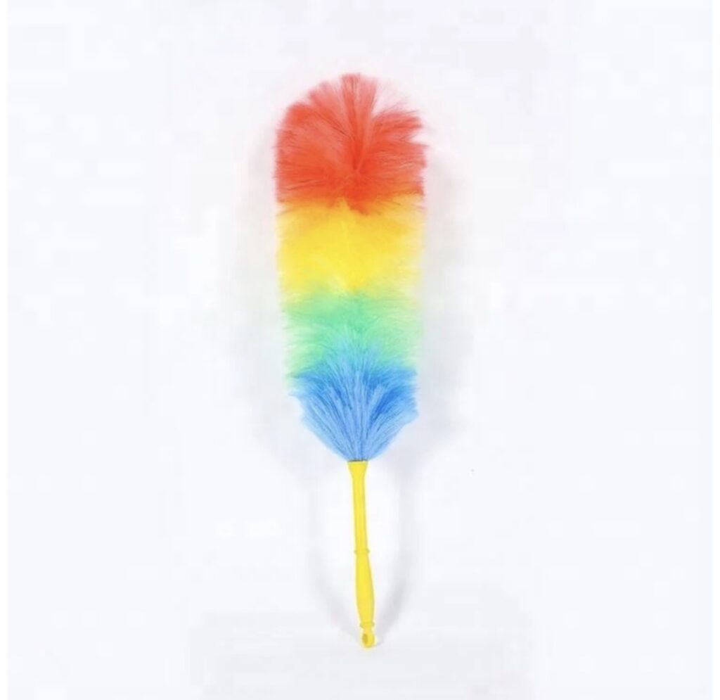 Synthetic feather duster